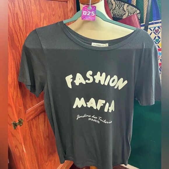 EUC Charcoal Gray “ Fashion Mafia “ Short Sleeve T-shirt #025 - Picture 2 of 8